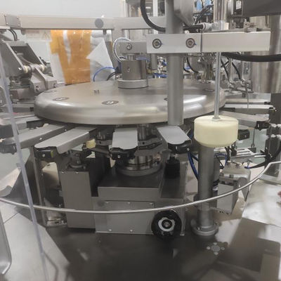 7KW automatyczne maszyny do pakowania 60 worków/min Maksymalna szerokość materiału opakowania 450 mm